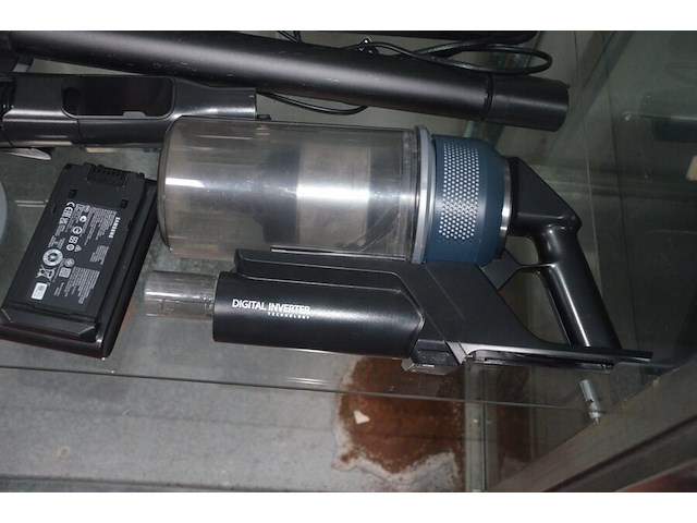 Draadloze steelstofzuiger samsung vs20c954ftb/wa met toebehoren (b430) - afbeelding 4 van  7