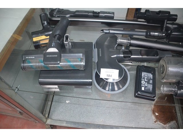 Draadloze steelstofzuiger samsung vs20c954ftb/wa met toebehoren (b430) - afbeelding 5 van  7