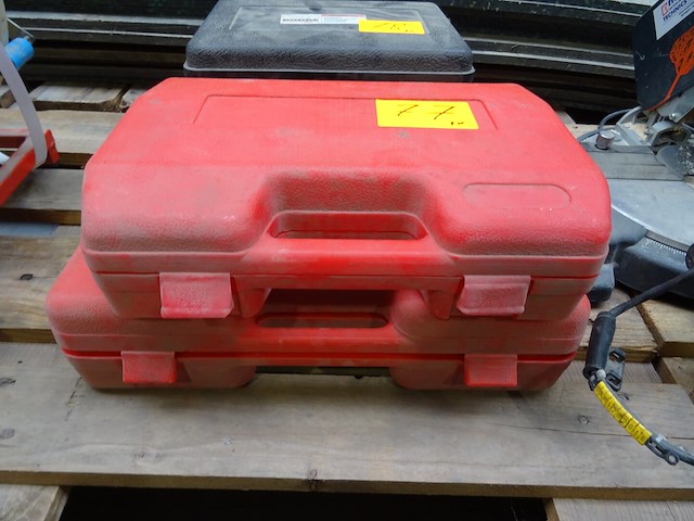 Draadsnijder + ponsset - afbeelding 1 van  3