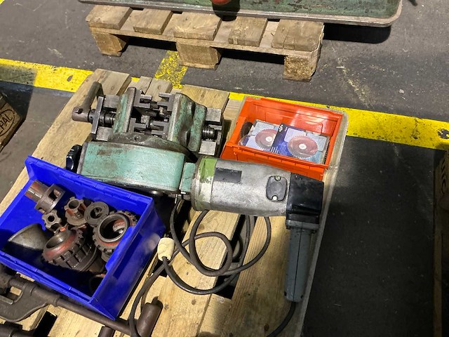 Draadsnijmachine - afbeelding 5 van  5