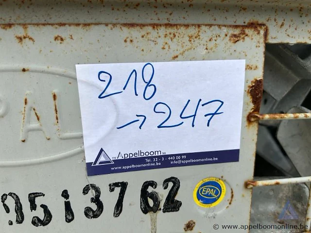 Draadstalen kooi inhoudend balkdragers - afbeelding 3 van  3