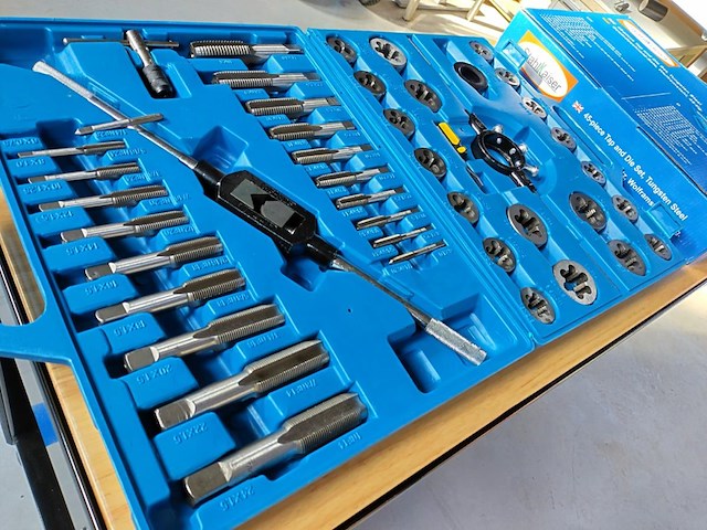 Draadtapset 45 delig metrisch - afbeelding 1 van  5