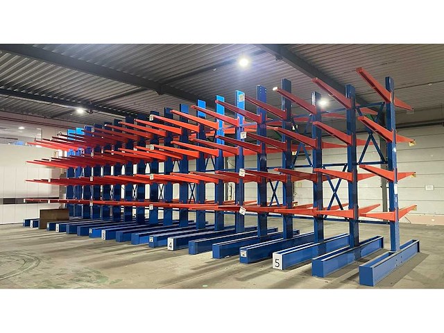 Draagarmstelling (16 bomen - 160 armen) - afbeelding 1 van  1