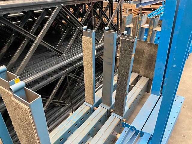 Draagarmstelling 630cm hoog - 3 staanders - afbeelding 4 van  7