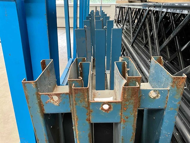 Draagarmstelling 630cm hoog - 3 staanders - afbeelding 6 van  7