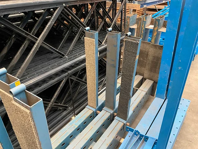Draagarmstelling 630cm hoog - 3 staanders - afbeelding 4 van  7