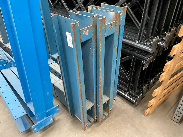 Draagarmstelling 630cm hoog - 3 staanders - afbeelding 5 van  7