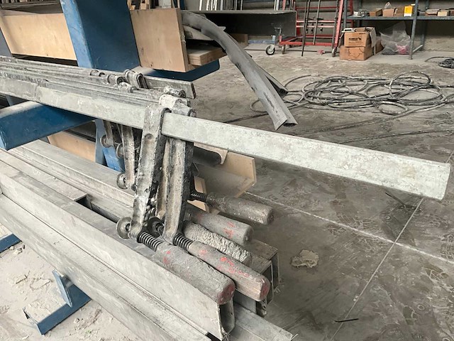 Draagarmstelling en werktafel - afbeelding 13 van  16