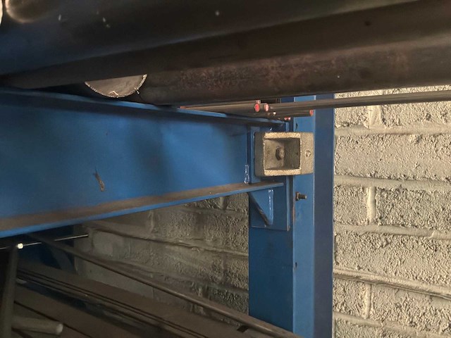 Draagarmstelling enkelvoudig met inhoud - afbeelding 2 van  4