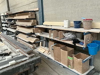 Draagarmstelling met inhoud (4x) - afbeelding 1 van  14