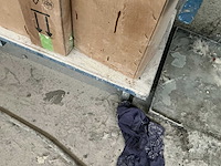 Draagarmstelling met inhoud (4x) - afbeelding 8 van  14