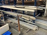 Draagarmstelling met inhoud (7x) - afbeelding 5 van  10