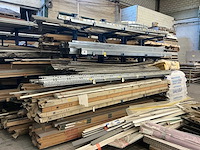 Draagarmstelling met inhoud (7x) - afbeelding 18 van  24