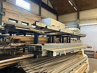 Draagarmstelling met inhoud (7x) - afbeelding 20 van  24