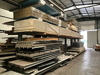 Draagarmstelling met inhoud grote partij isolatiepanelen - afbeelding 8 van  11