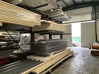 Draagarmstelling met inhoud grote partij isolatiepanelen - afbeelding 9 van  11