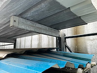 Draagarmstelling met inhoud grote partij isolatiepanelen - afbeelding 4 van  8
