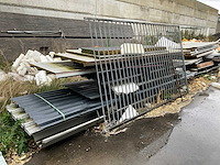 Draagarmstelling met inhoud grote partij isolatiepanelen - afbeelding 6 van  8