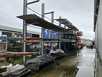 Draagarmstelling met inhoud grote partij isolatiepanelen - afbeelding 2 van  9