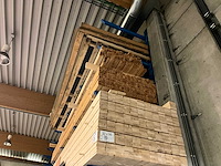 Draagarmstelling met inhoud houtvoorraad - afbeelding 4 van  4