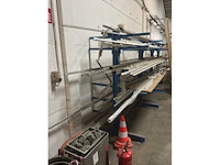 Draagarmstelling met inhoud - afbeelding 2 van  5