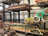 Draagarmstelling met inhoud - afbeelding 4 van  4