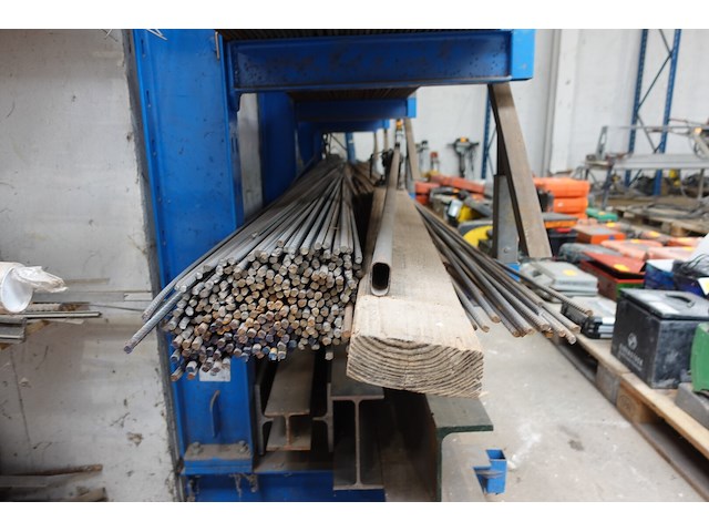 Draagarmstelling ohra met inhoud - afbeelding 13 van  14