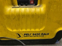 Draagbaar verlichtingssysteem, inclusief lader, peli 9430 rals. werking niet gekend. - afbeelding 2 van  4