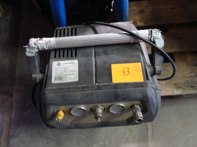 Draagbare compressor airpress - afbeelding 2 van  4