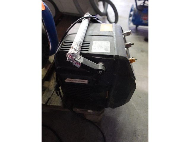 Draagbare compressor airpress - afbeelding 3 van  4