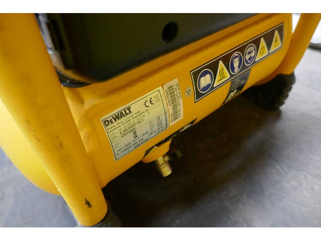 Draagbare compressor dewalt - afbeelding 4 van  4
