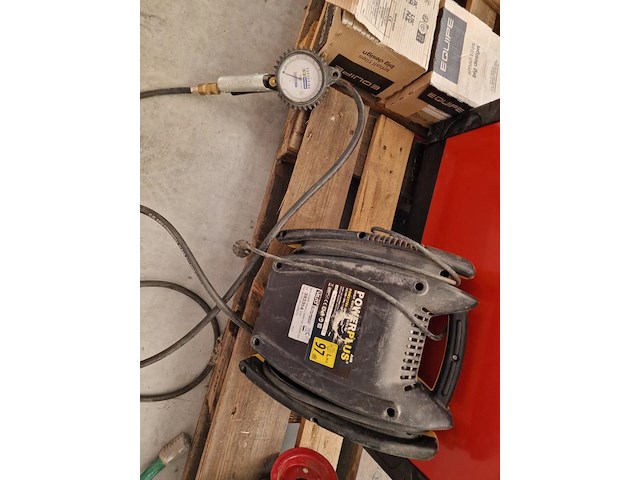 Draagbare compressor powerplus - afbeelding 3 van  4