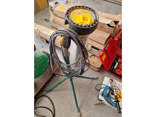 Draagbare compressor powerplus - afbeelding 4 van  4