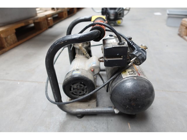 Draagbare compressor senco - afbeelding 2 van  7