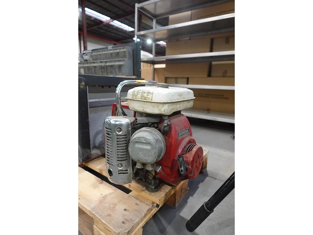 Draagbare generator honda - afbeelding 2 van  4