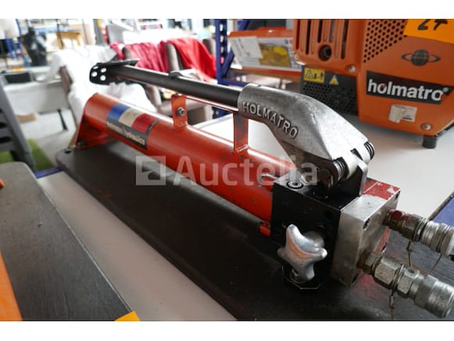 Draagbare hydraulische handpomp holmatro - afbeelding 1 van  4