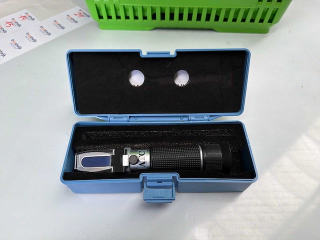 Draagbare refractometer - afbeelding 1 van  2