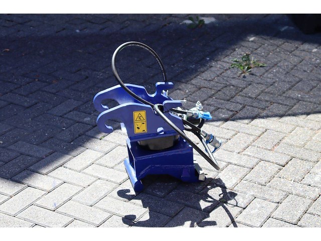 Draaiadapter kantelstuk cw05 met hydraulische snelwissel 2025 - afbeelding 1 van  1