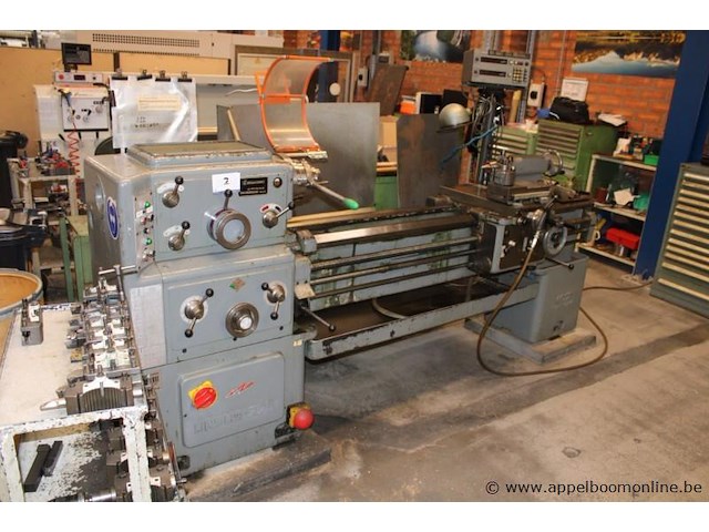 Draaibank, cmt ursus-225, serienummer cmt 8329, met sony magnescale lm10 digitale uitlezing, werking niet gekend - afbeelding 1 van  6