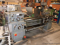 Draaibank, cmt ursus-225, serienummer cmt 8329, met sony magnescale lm10 digitale uitlezing, werking niet gekend
