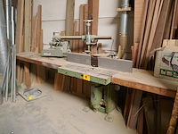 Draaibare freesmachine univer