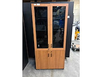 Draaideurkast / display kast - filing cabinet (2x) - afbeelding 1 van  4
