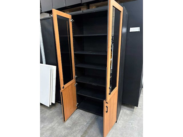 Draaideurkast / display kast - filing cabinet (2x) - afbeelding 3 van  3