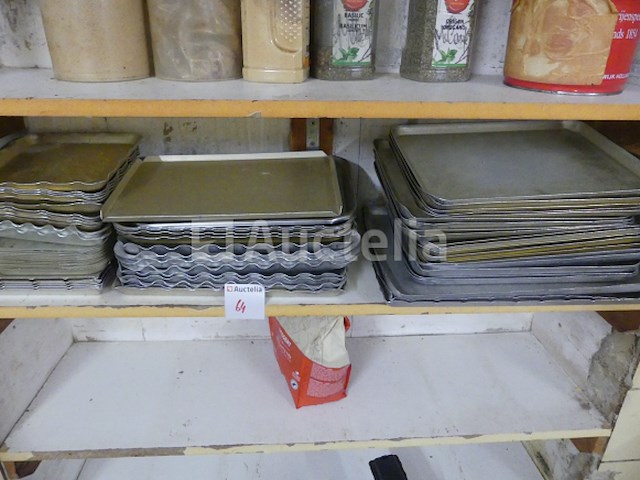 Draaiplateaus en bakplaten - afbeelding 1 van  8