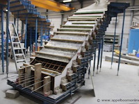 Draaitrappenmal construx combicaster, best. uit 16 treden afm 1000x1800, 1 basistafel 1500x1800 en 16 schoren - afbeelding 1 van  5