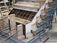 Draaitrappenmal construx combicaster, best. uit 16 treden afm 1000x1800, 1 basistafel 1500x1800 en 16 schoren - afbeelding 2 van  5