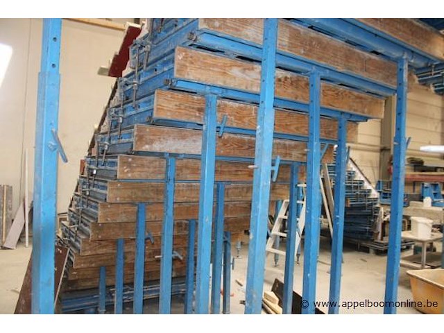 Draaitrappenmal construx combicaster, best. uit 16 treden afm 1000x1800, 1 basistafel 1500x1800 en 16 schoren - afbeelding 5 van  5