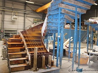 Draaitrappenmal construx combicaster, best. uit 18 treden afm 1000x1800, 1 basistafel 1500x1800 en 20 schoren - afbeelding 1 van  4