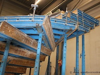 Draaitrappenmal construx combicaster, best. uit 18 treden afm 1000x1800, 1 basistafel 1500x1800 en 20 schoren - afbeelding 4 van  5