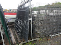 Dragende ezel met 17 verschillende hekken - afbeelding 1 van  7